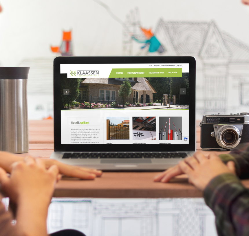Voorbeeld van een door ons gemaakte website bekeken op een laptop
